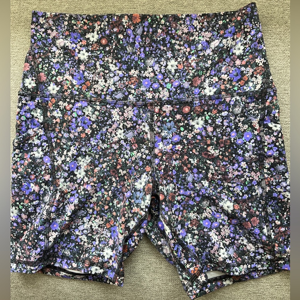 Lululemon 6” biker shorts